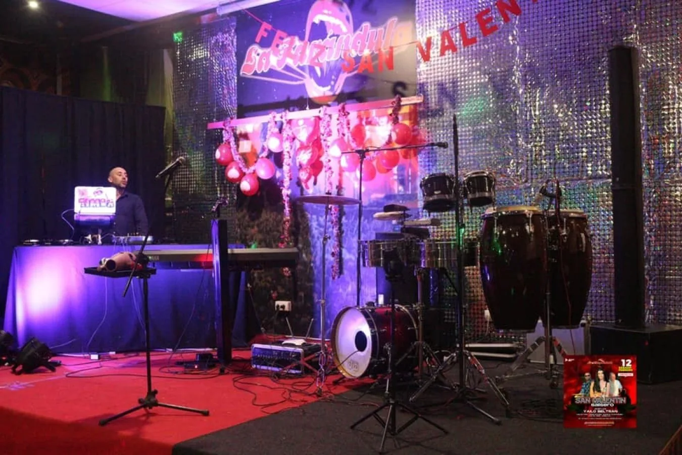 Sala La Far\u00e1ndula, M\u00e1laga \u2013 nightclub venue with seating and dance area
