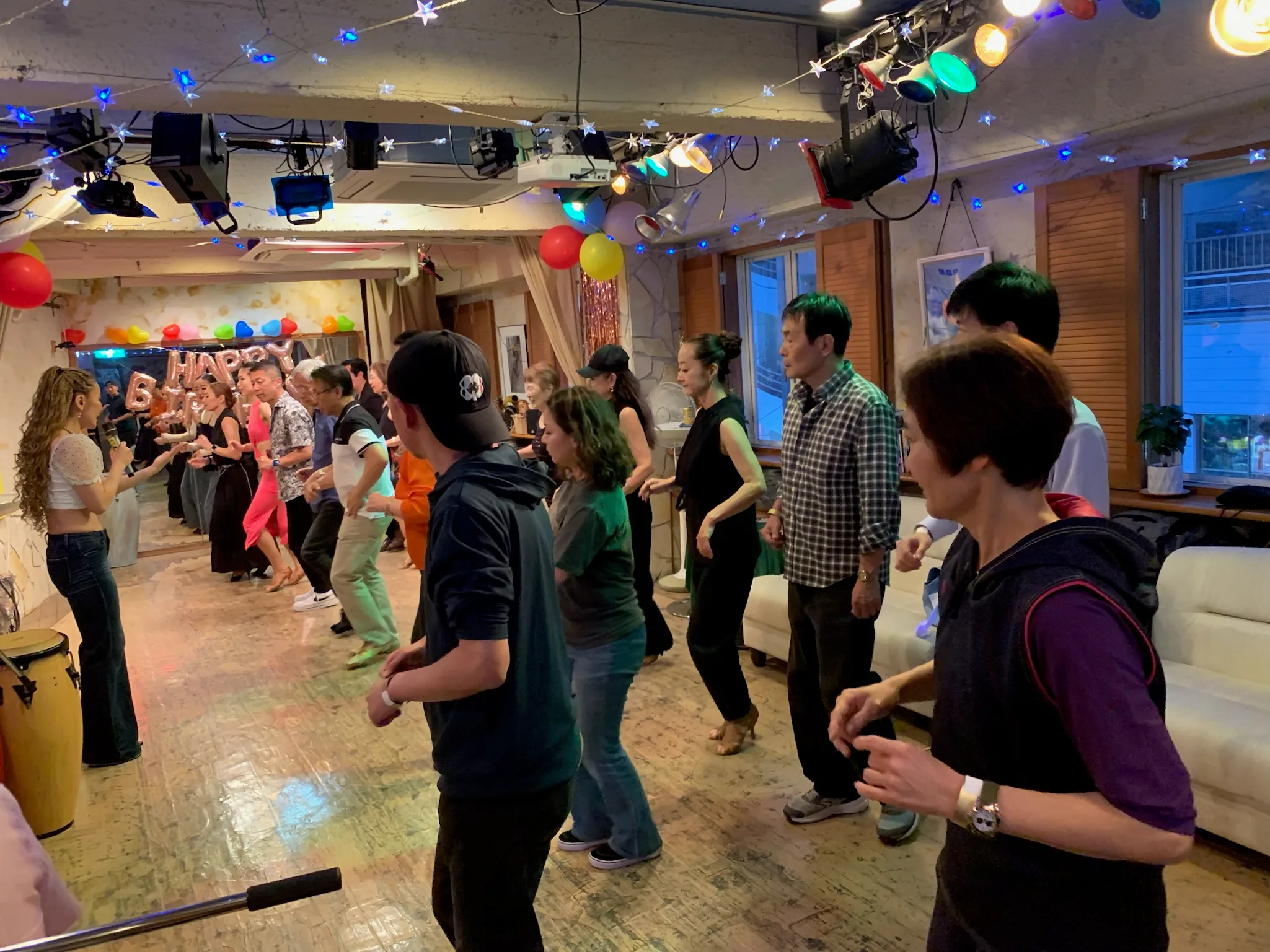 Social dancing at Salud Latin bar in Nippori Tokyo, salsa, bachata venue in Tokyo