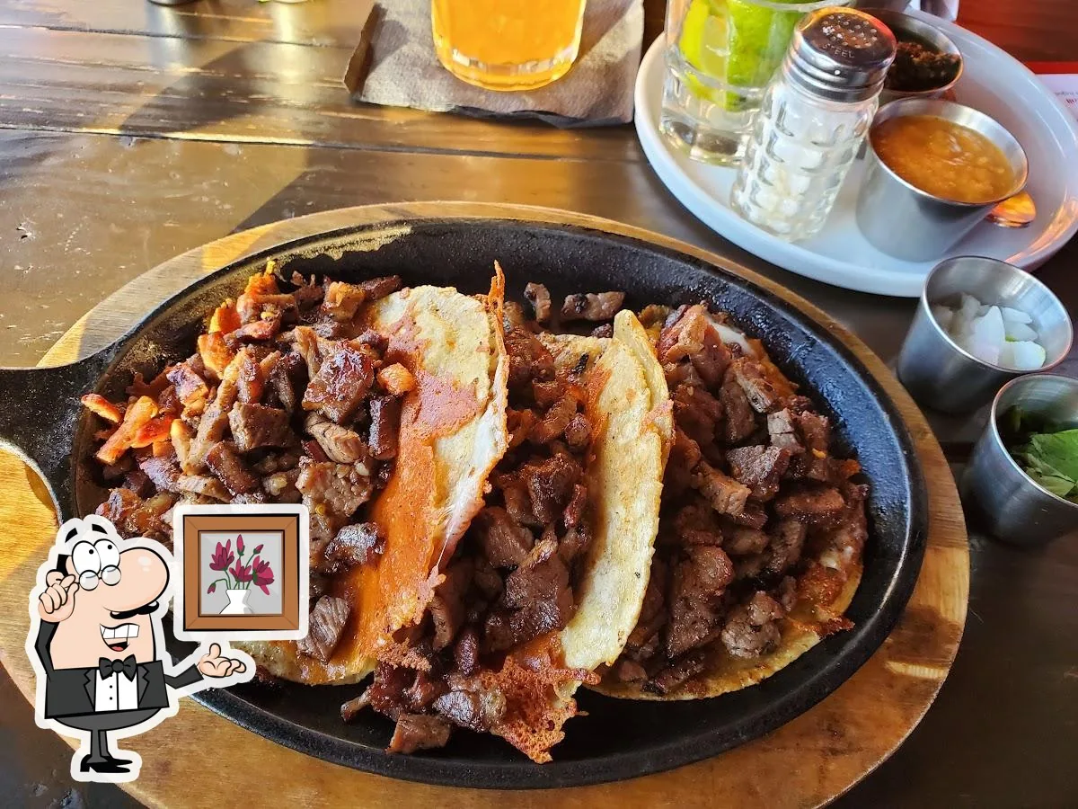 Casa Badóh, Pueblo Amigo Plaza - Salsa, Bachata dance venue in Tijuana