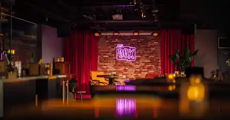 Interior atmosphere of Cafe Dox with Rijnhaven view in Rotterdam — salsa, bachata, kizomba venue in Rotterdam