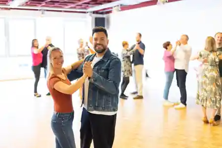 Couples partner dancing together at SalsArena on Wandschneiderstrasse in Bremen