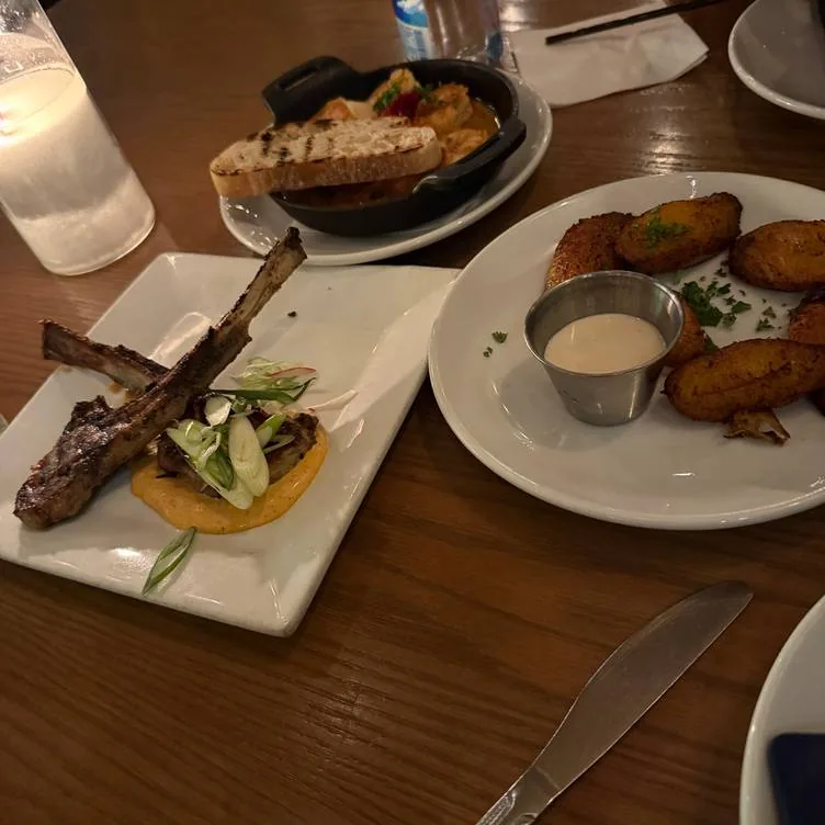 Eclipse Di Luna Dunwoody festive atmosphere with tapas and cocktails