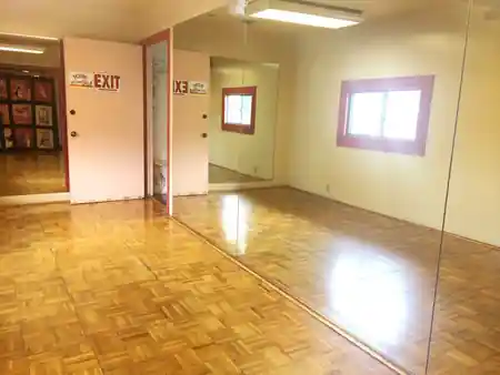 Bright mirrored dance studio interior at Dance Street California Pasadena USA, kizomba venue in Pasadena