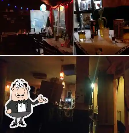 Cozy interior of Zaraz Wracam Tu pub in Krakow Kazimierz district — salsa venue in Krakow