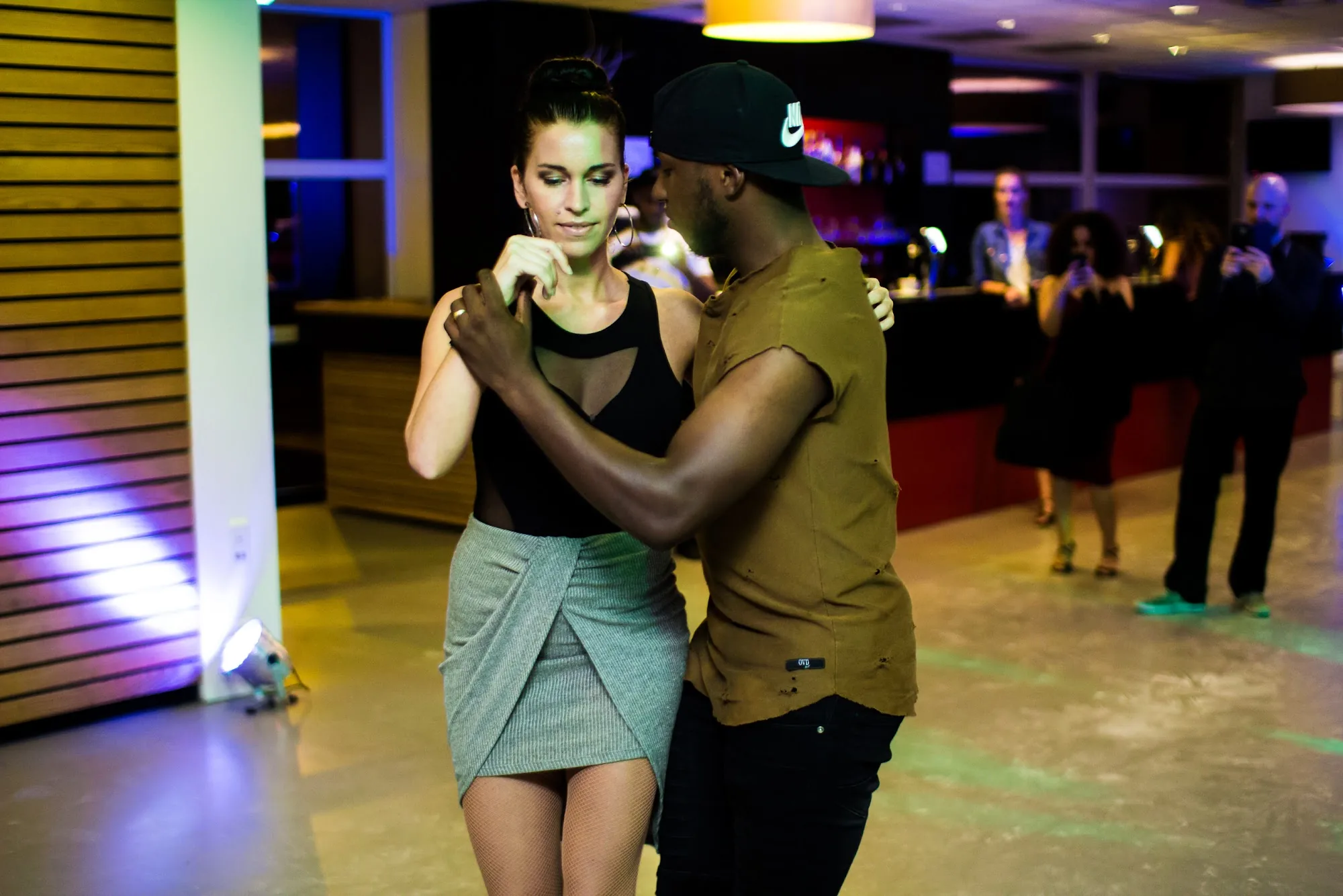 Couple dancing kizomba at Kizomba Lounge event in Rotterdam Netherlands