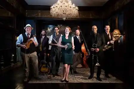 Live band that performs at Candela Fridays and YSBD parties in New York, salsa venue in New York