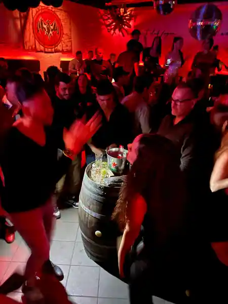 Full dance floor crowd at Club Fogon Nuremberg Latin nightclub — salsa, bachata venue in Nuremberg