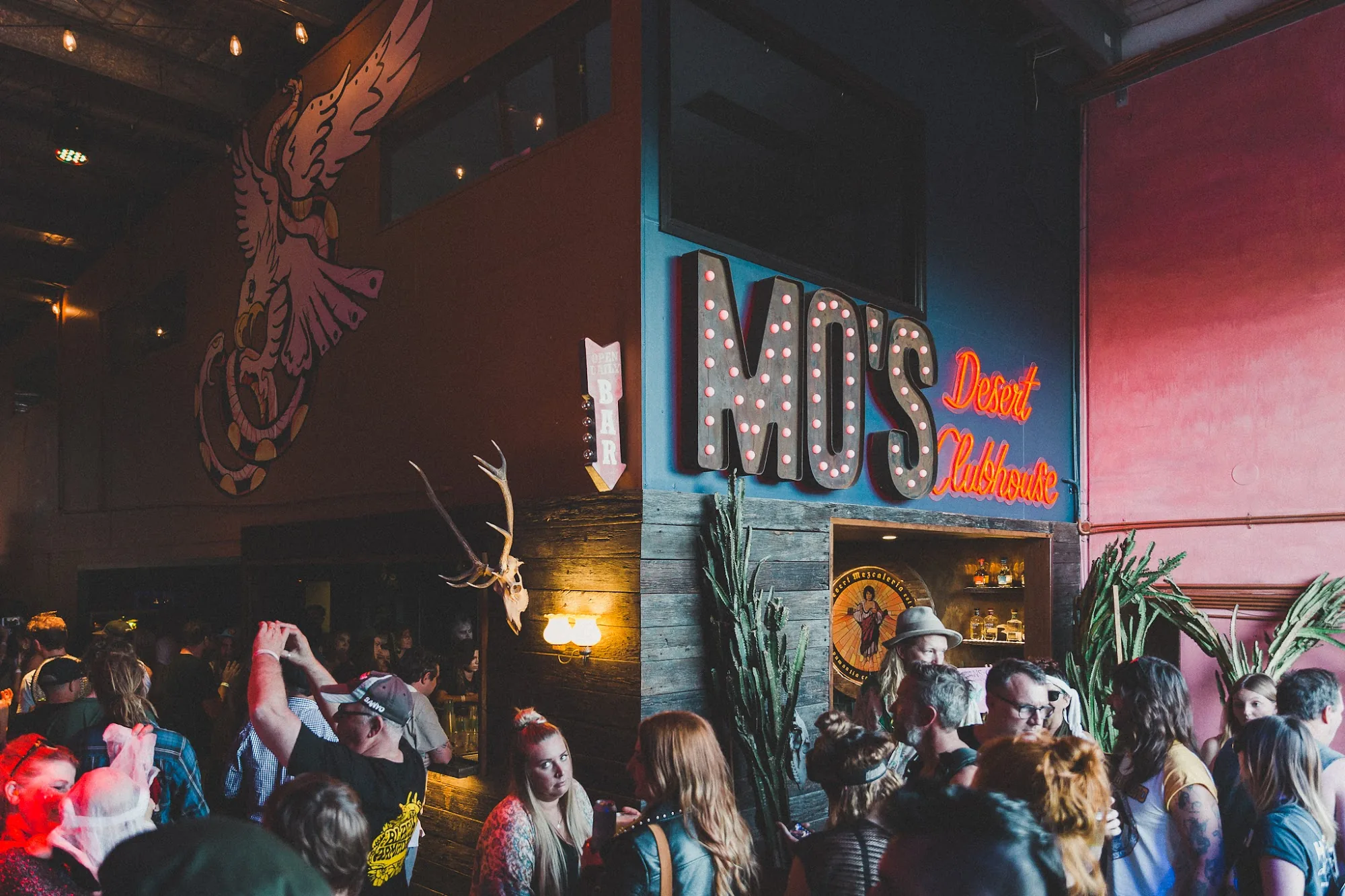 Mo's Desert Clubhouse — dance venue in Gold Coast