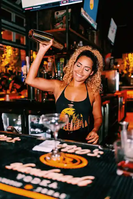 Copper Blues Rock Pub & Kitchen, Miami: Latin dance venue