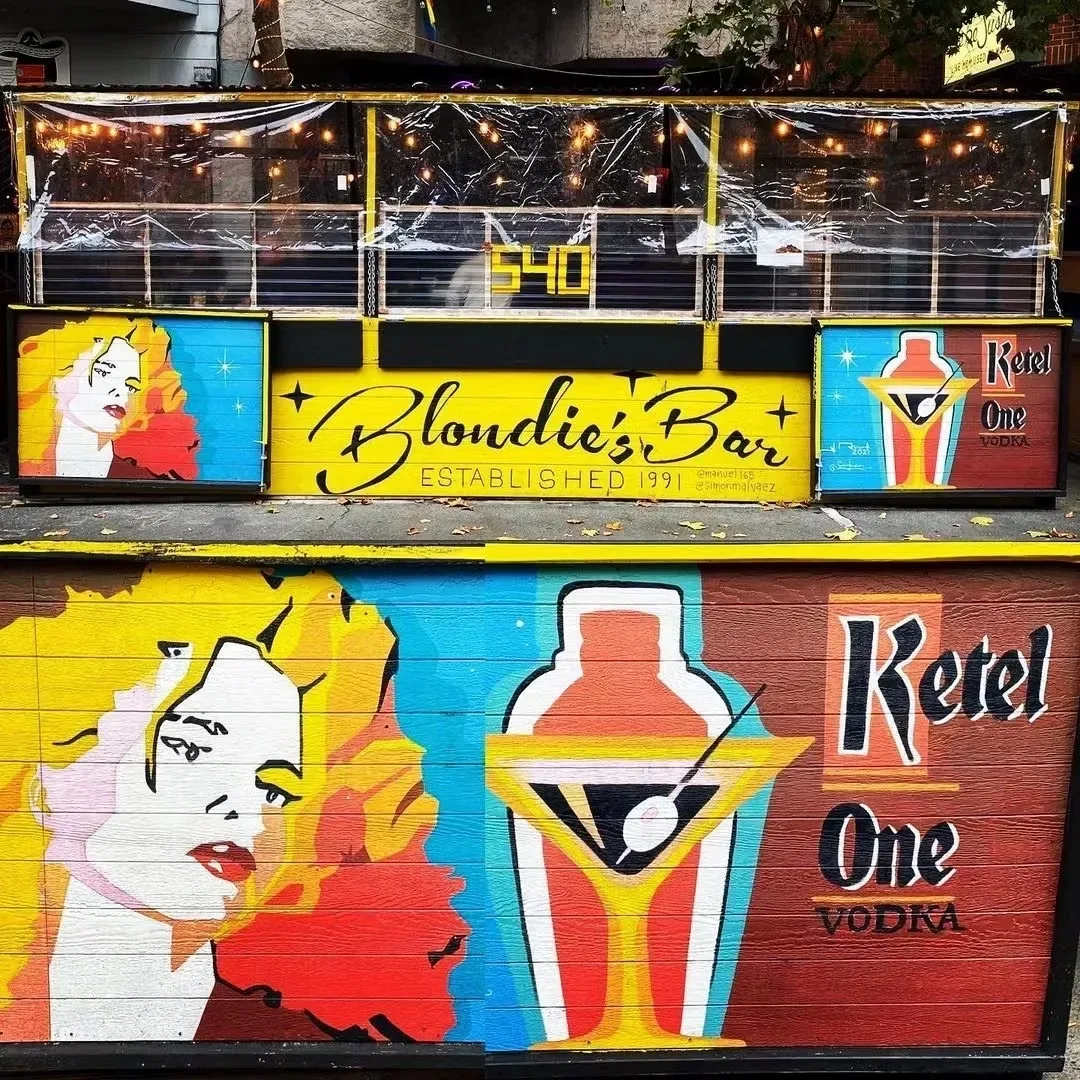 Blondie's Bar storefront mural with Marilyn Monroe pop art and 540 Valencia signage in San Francisco