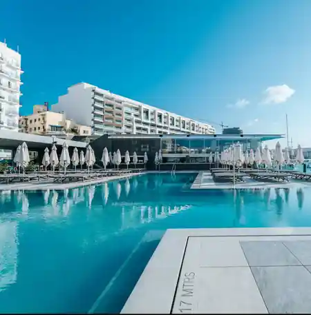 Aqualuna Beach Club, Sliema: Latin dance venue