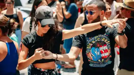 Latin dance class at Bailando in Cologne — salsa, bachata, kizomba venue in Cologne