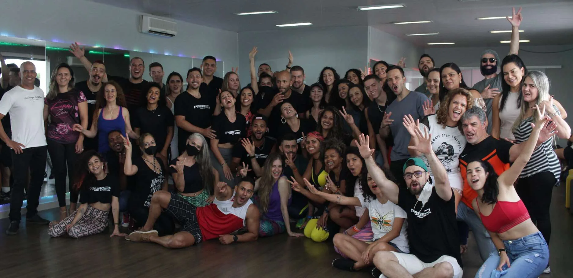 Group of dancers and students at Escola de Dança Muvon Dance studio in Brasília