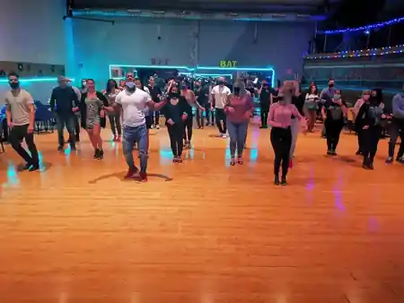 Batjockeys dance floor with dancers in Palma de Mallorca — salsa, bachata, kizomba venue in Palma de Mallorca
