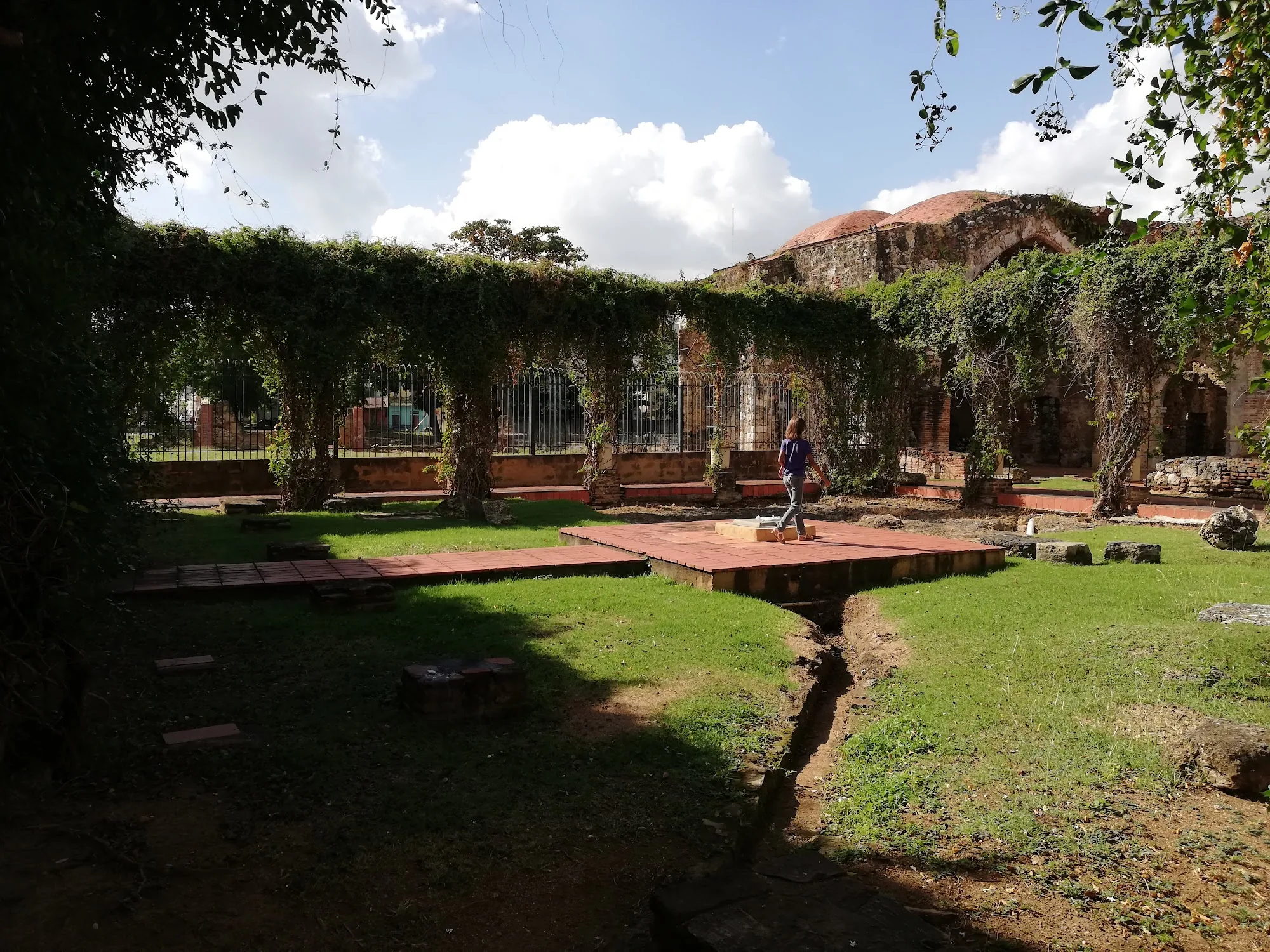 Garden grounds and exterior of Ruinas de San Francisco historic venue Santo Domingo