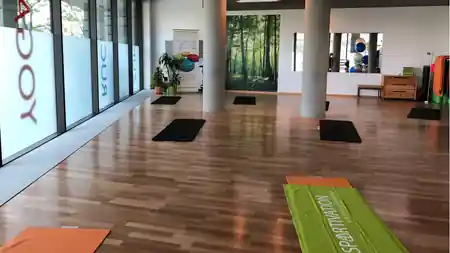 Spacious exercise and dance room with wooden floor at Kursraum Dresden Germany — salsa, bachata venue in Dresden