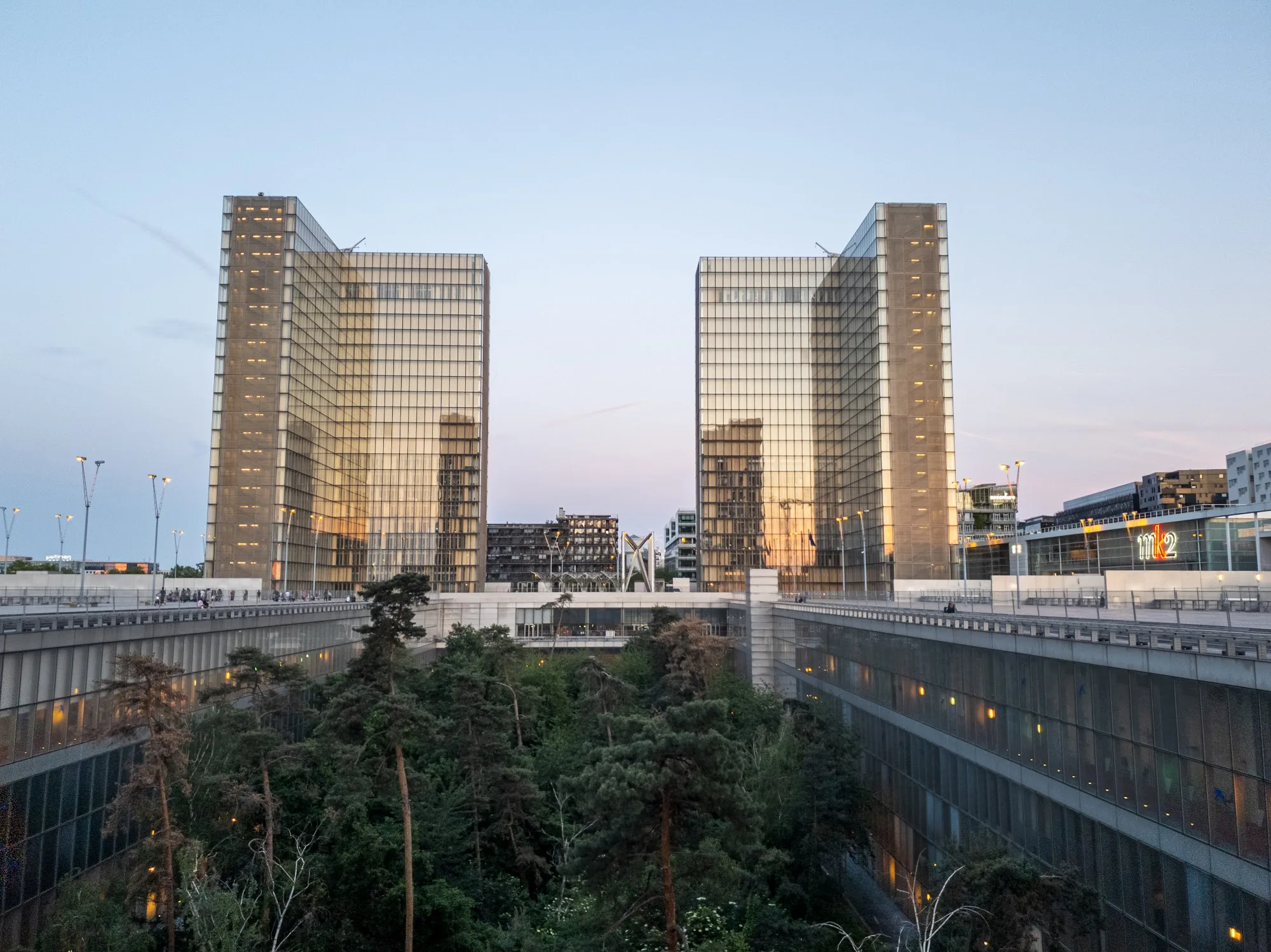 Esplanade BNF Francois-Mitterrand towers at dusk, outdoor dance spot in Paris — kizomba venue in Paris