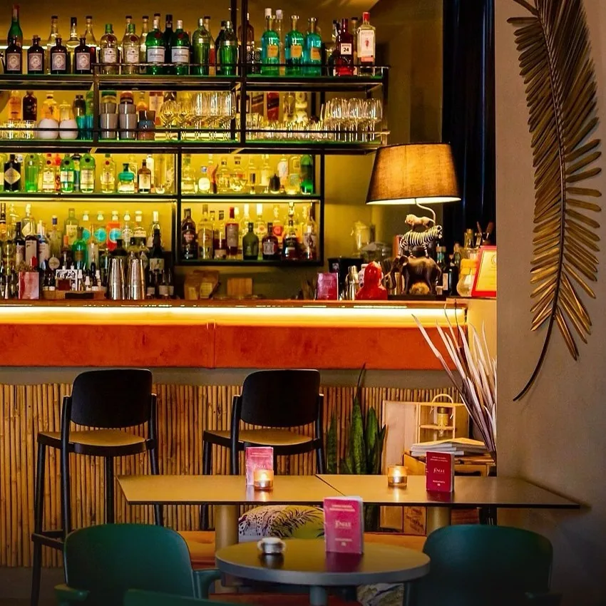 The Jungle venue interior with tropical-themed decor in Lidi di Licola near Naples, salsa, bachata, kizomba venue in Lidi di Licola