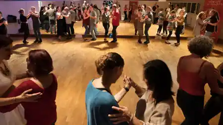 Social dancing at SEI GIORNI Bar, Gleisdorf — bachata, salsa venue in Gleisdorf
