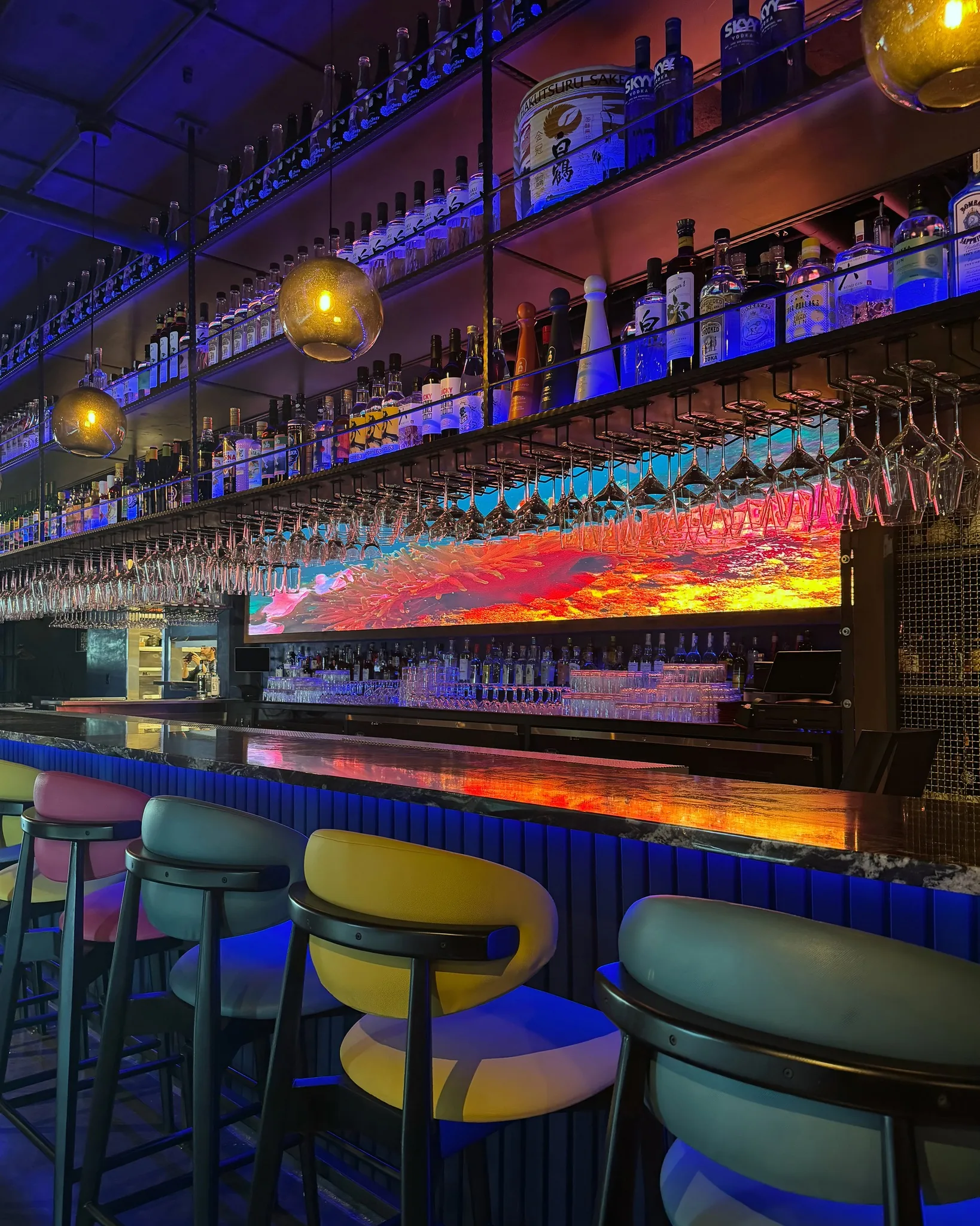 Dance venues and nightlife in Des Plaines, United States
