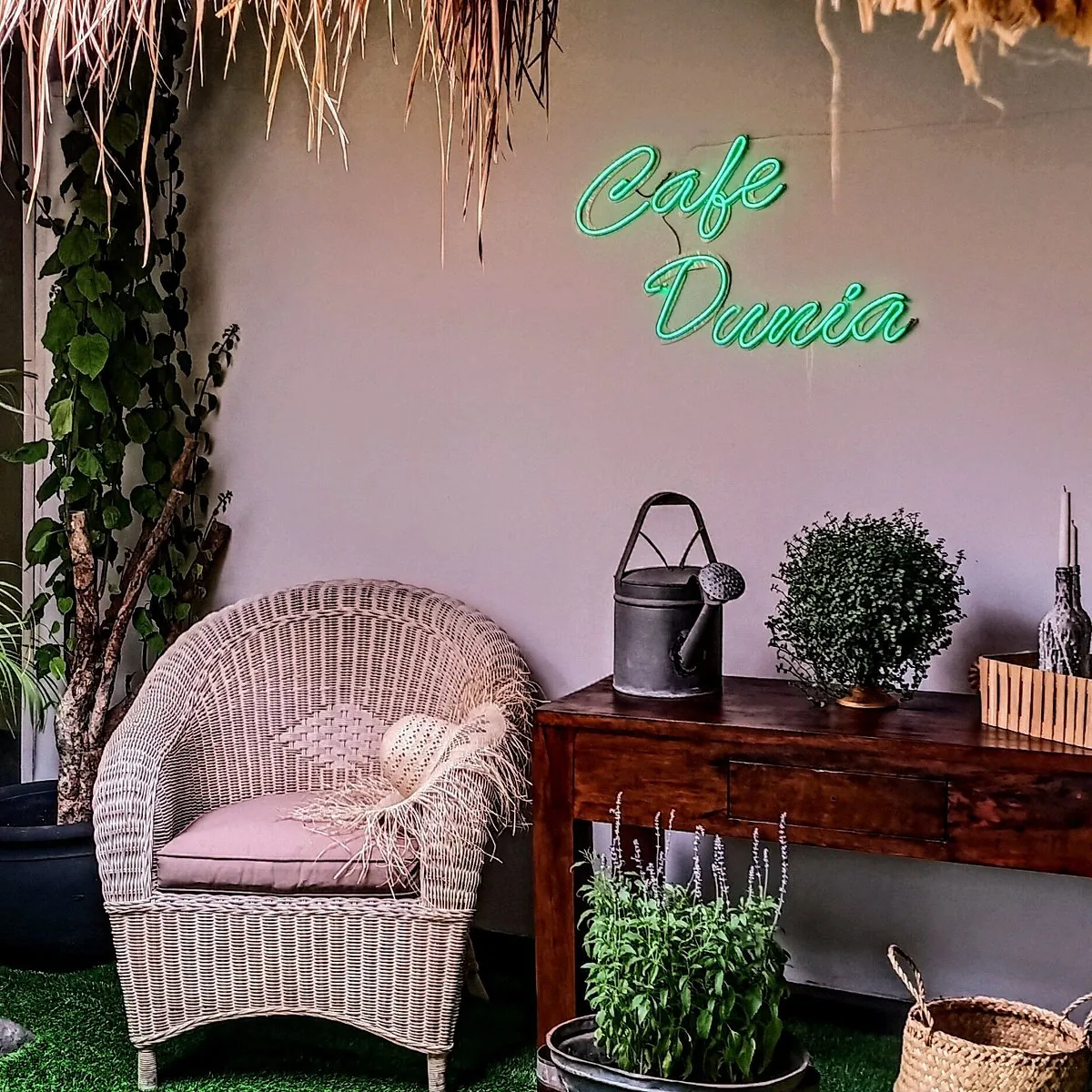 Cafe Dunia - Salsa, Bachata, Kizomba dance venue in Bali
