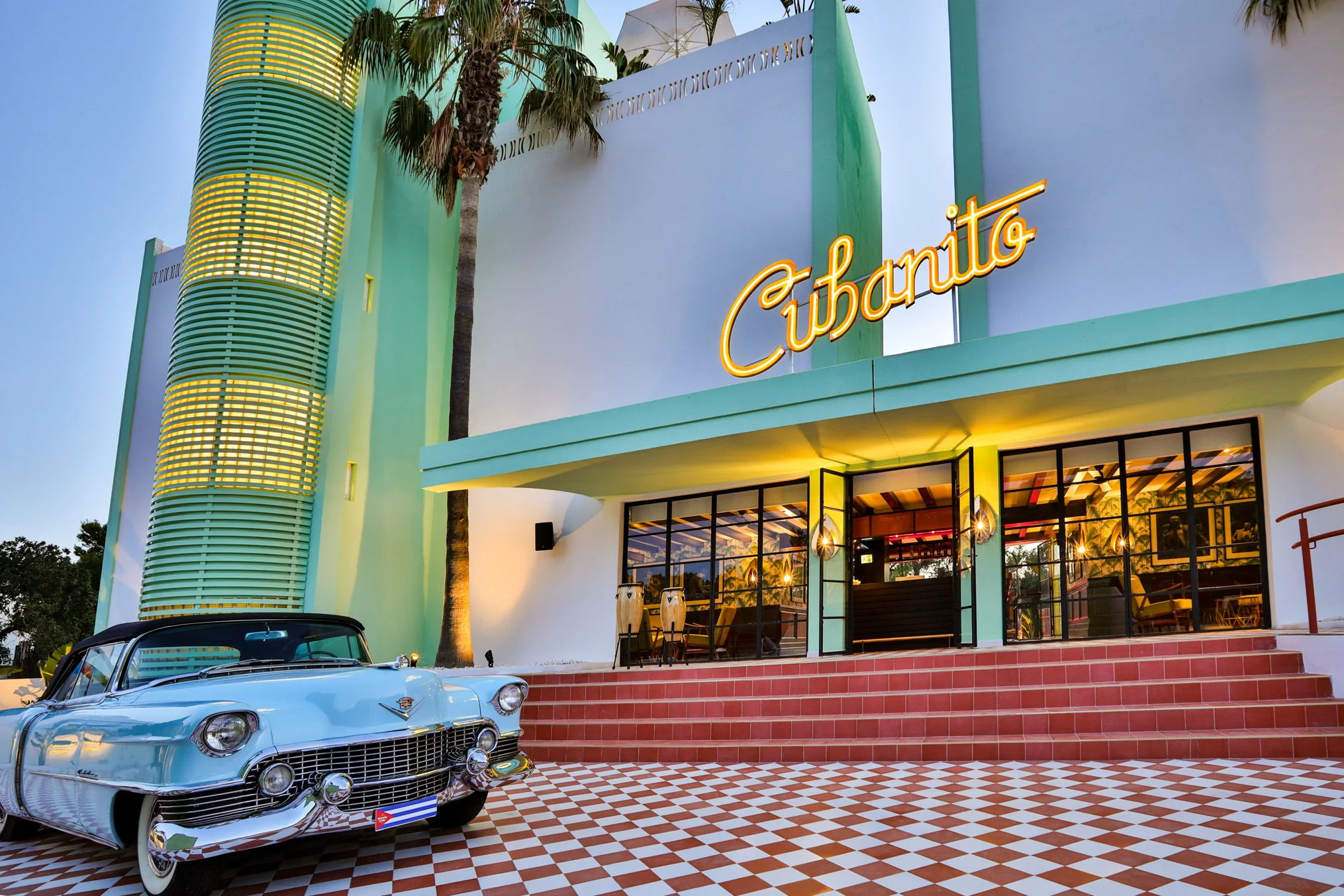 Malecón de Cubanito - Salsa, Bachata dance venue in San Antonio, Ibiza