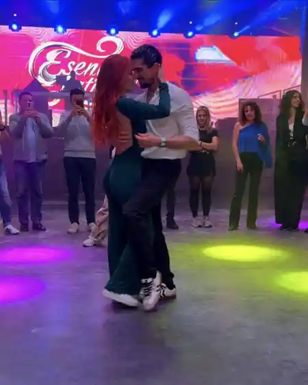 Couple dancing bachata at Sala Pandora, Seville