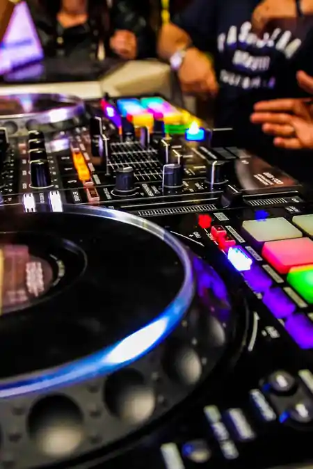 DJ booth with mixer and turntables at Le Le Bahia Latin club in Milan — salsa, bachata, mix, reggaeton, merengue venue in Milan