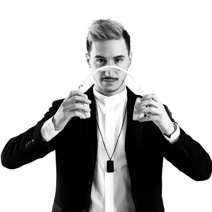 DJ Tronky, Bachata instructor from Rome