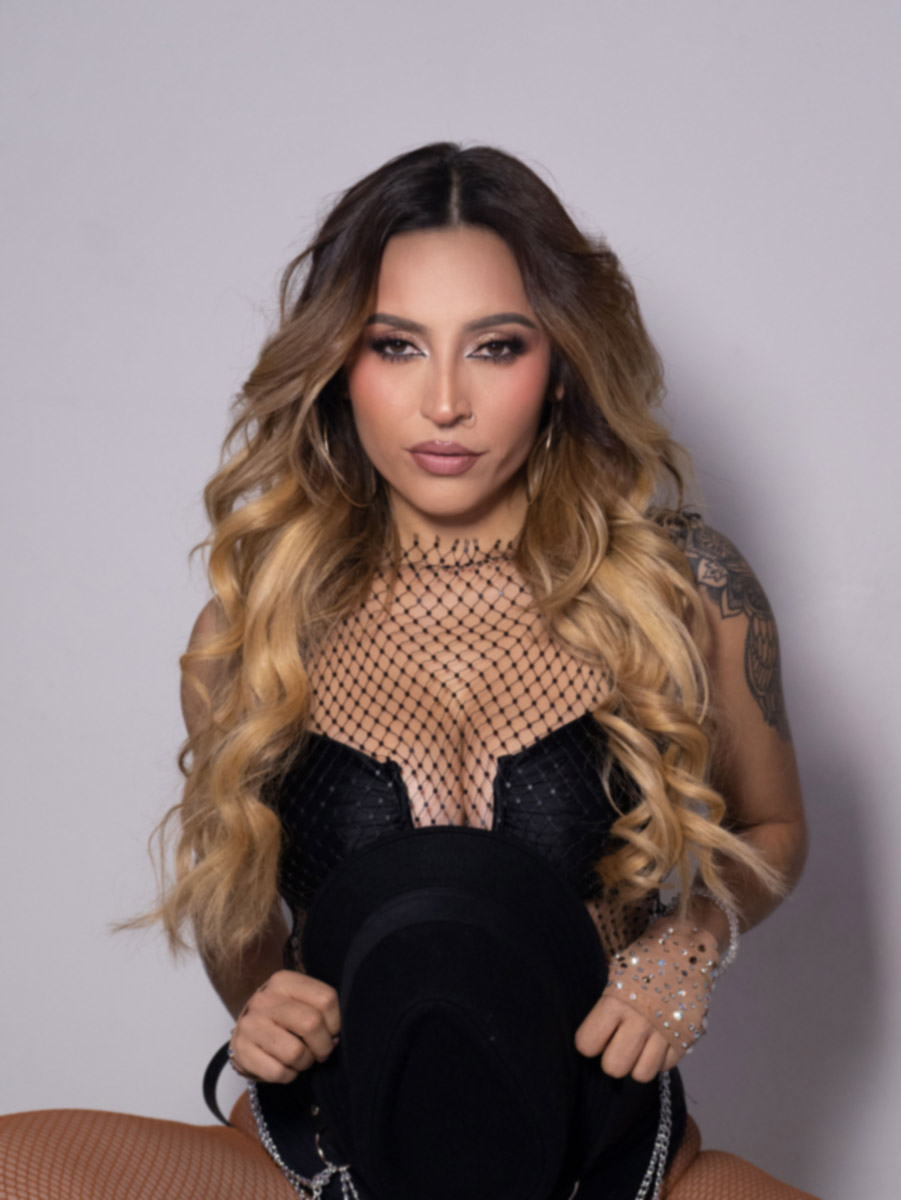 Selene Tovar, Salsa and boogaloo instructor